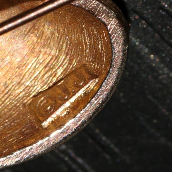 APPLE Rhinestone Brooch Pin - J.J. Jonette Jewelry Company SIGNED - Picture 7 of 8